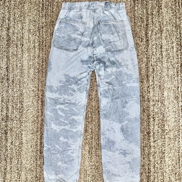 H&M Men's Light Indigo Acid Washed Relaxed Fit Elastic Waist Denim Jean Pants S - Picture 1 of 9